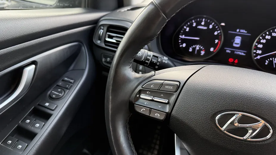 HYUNDAI i30 i30 1.0 T-GDI Smart