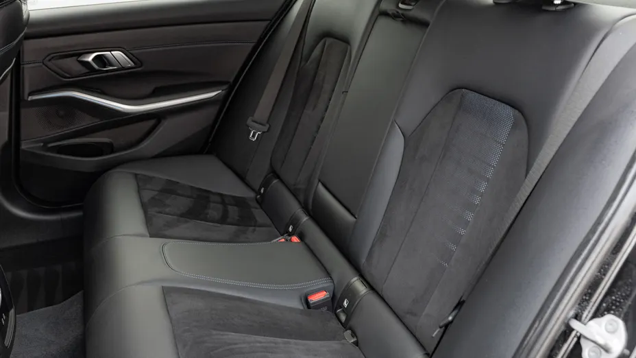 BMW Seria 3 318i M Sport aut