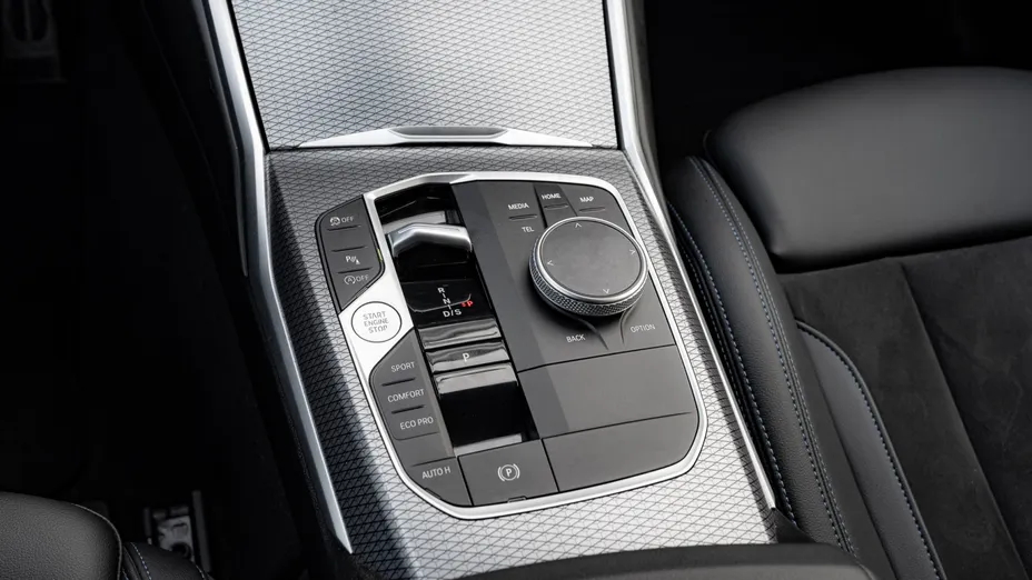 BMW Seria 3 318i M Sport aut