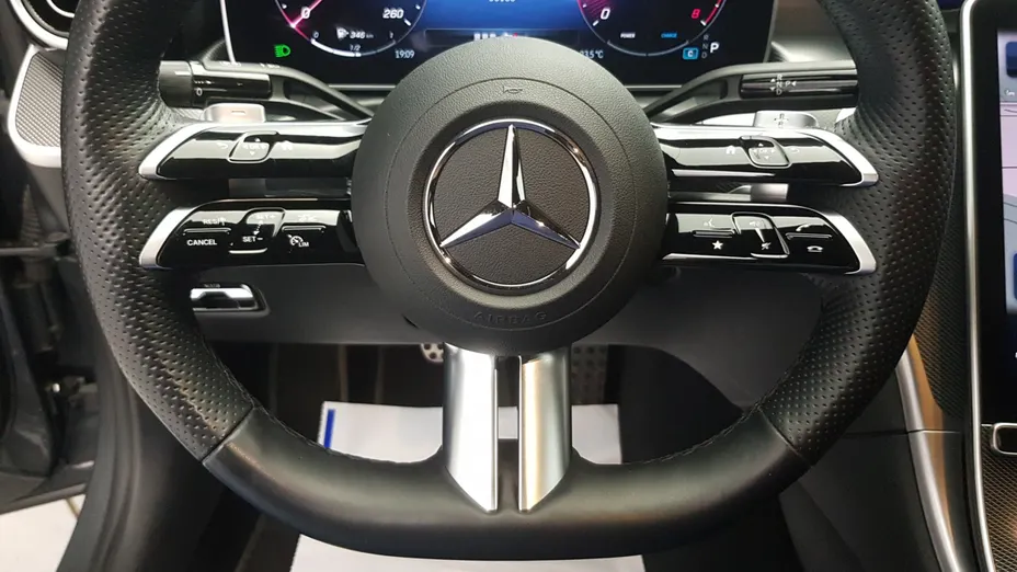 MERCEDES-BENZ C Klasa C 200 mHEV 4-Matic AMG