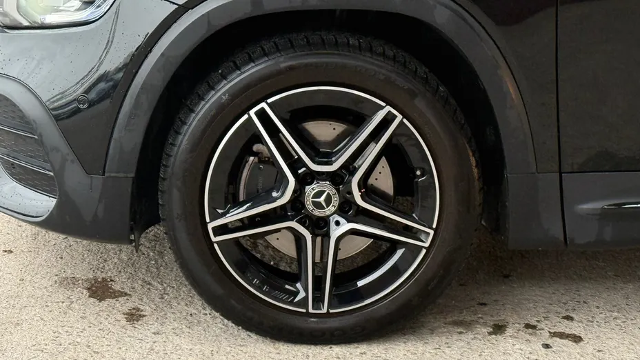 MERCEDES-BENZ GLB GLB 200 4-Matic AMG Line 8G-DCT