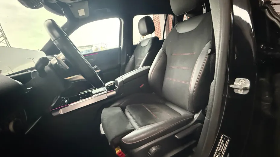 MERCEDES-BENZ GLB GLB 200 4-Matic AMG Line 8G-DCT