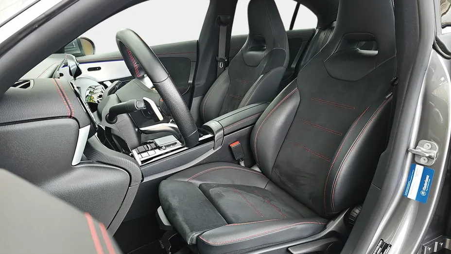 MERCEDES-BENZ CLA CLA 200 AMG Line 7G-DCT