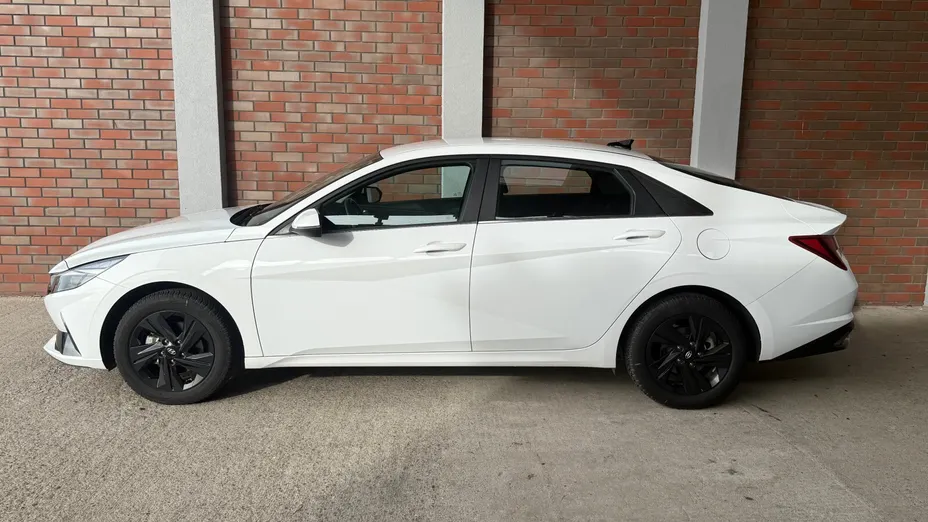 HYUNDAI Elantra Elantra 1.6 Smart