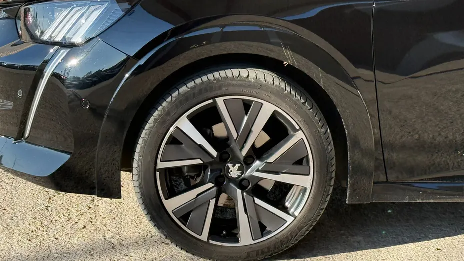 PEUGEOT 208 208 1.2 PureTech GT S&S EAT8