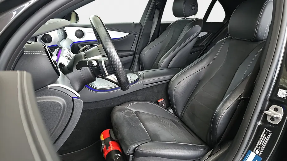 MERCEDES-BENZ E Klasa E 220 d 4-Matic AMG