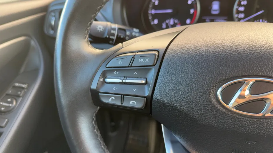 HYUNDAI i30 i30 1.0 T-GDI Smart