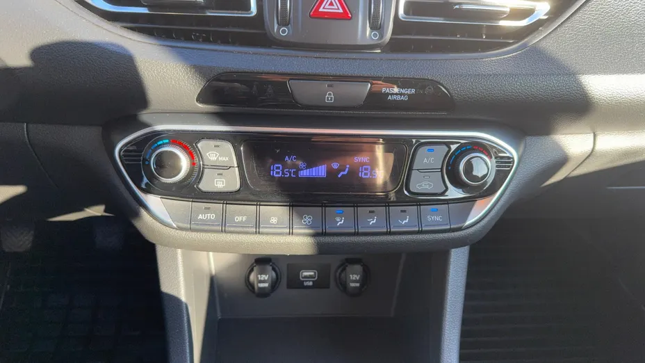 HYUNDAI i30 i30 1.0 T-GDI Smart