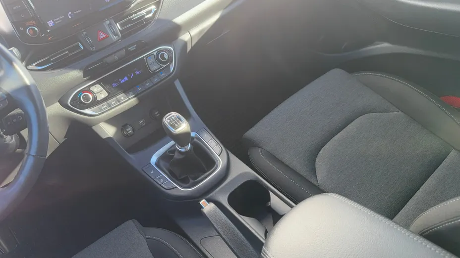 HYUNDAI i30 i30 1.0 T-GDI Smart