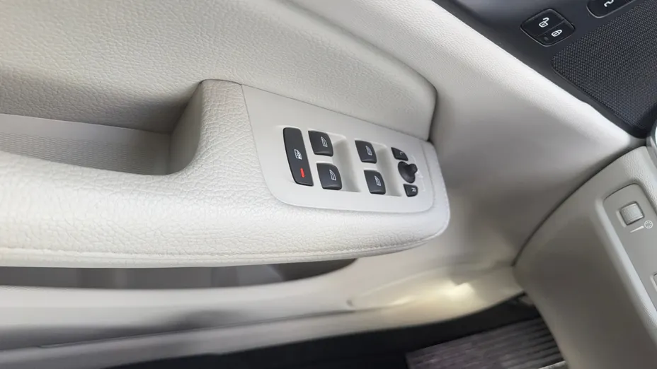 VOLVO V60 V60 B4 D Inscription aut