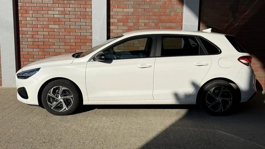 HYUNDAI i30 i30 1.0 T-GDI Smart
