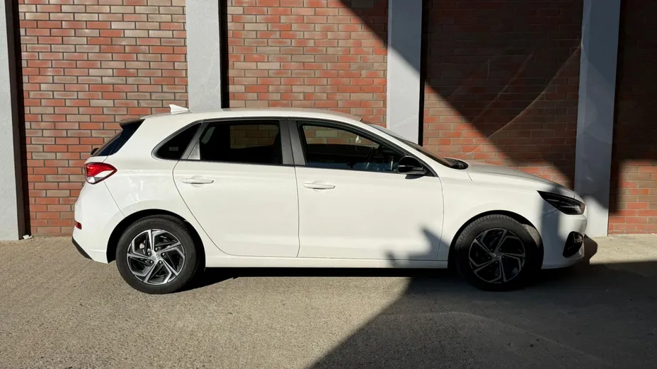 HYUNDAI i30 i30 1.0 T-GDI Smart