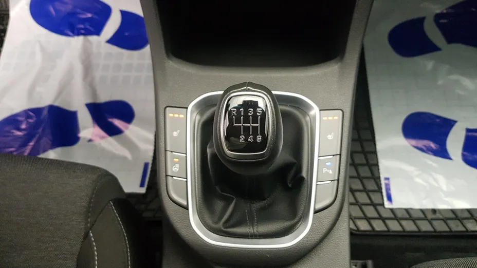 HYUNDAI i30 i30 1.0 T-GDI Smart