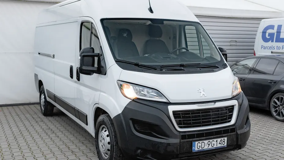 PEUGEOT Boxer Boxer 435 BlueHDi L3H2