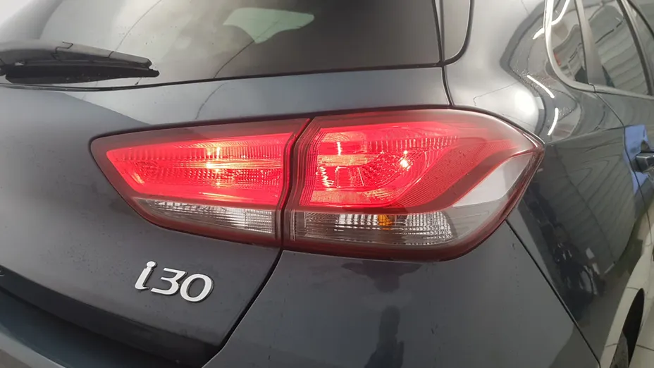 HYUNDAI i30 i30 1.5 T-GDI 48V Smart