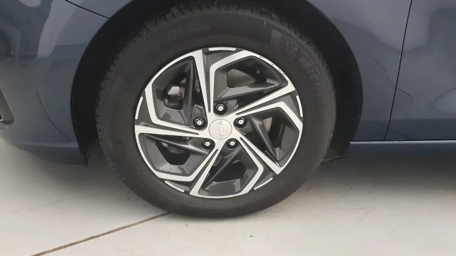 HYUNDAI i30 i30 1.5 T-GDI 48V Smart