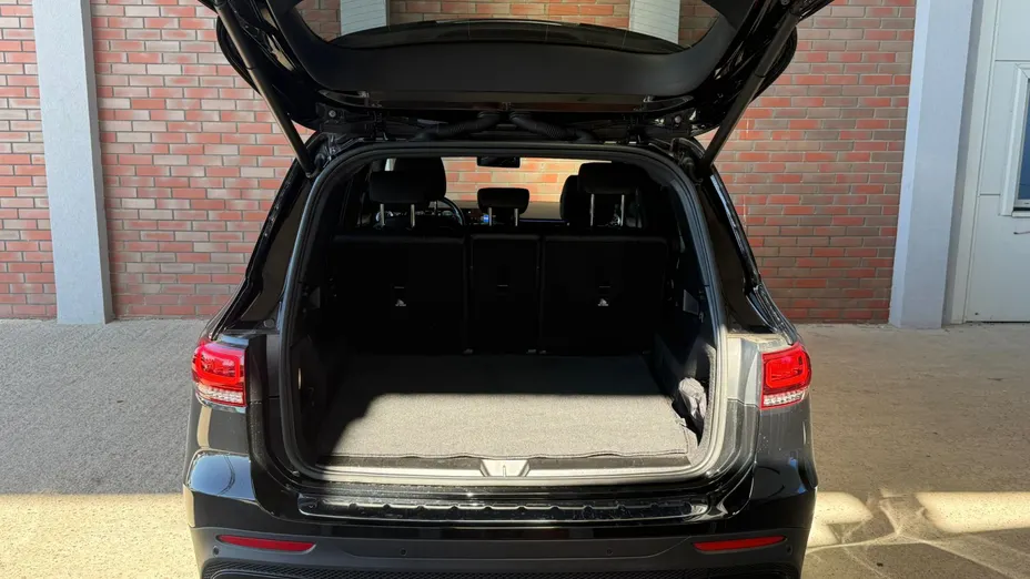 MERCEDES-BENZ GLB GLB 200 4-Matic AMG Line 8G-DCT