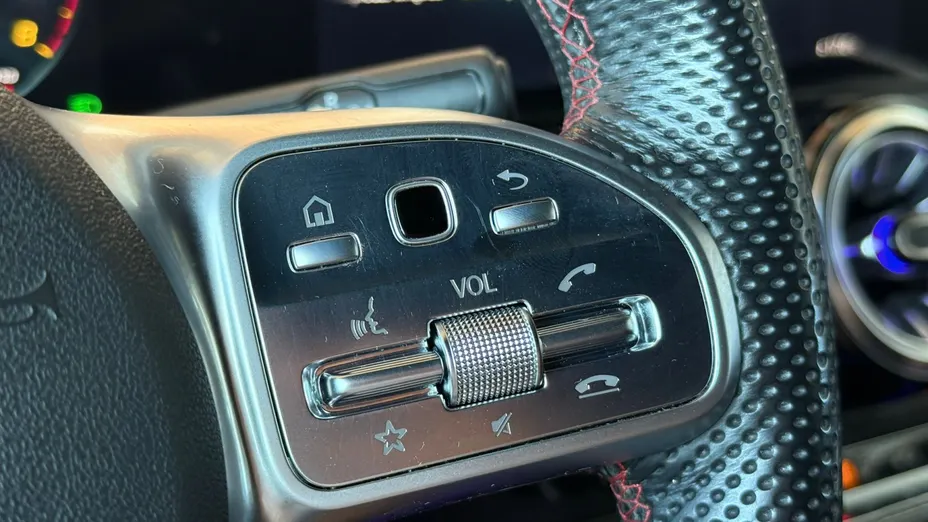 MERCEDES-BENZ GLB GLB 200 4-Matic AMG Line 8G-DCT