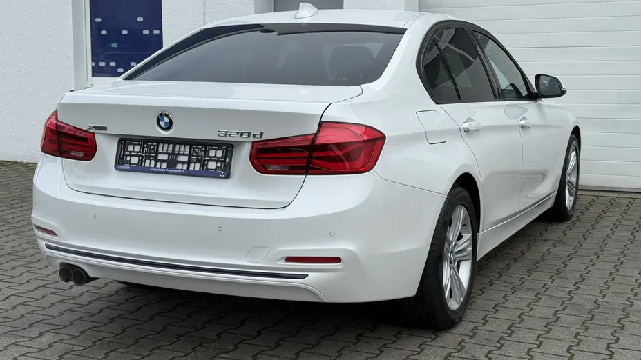 BMW Seria 3 320d xDrive Sport Line aut