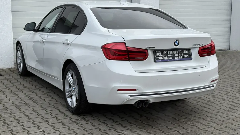 BMW Seria 3 320d xDrive Sport Line aut