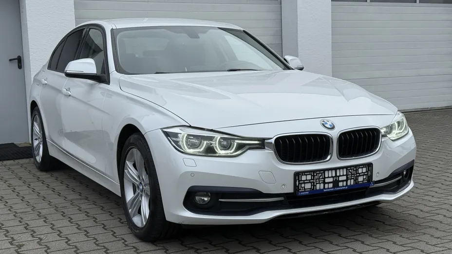 BMW Seria 3 320d xDrive Sport Line aut