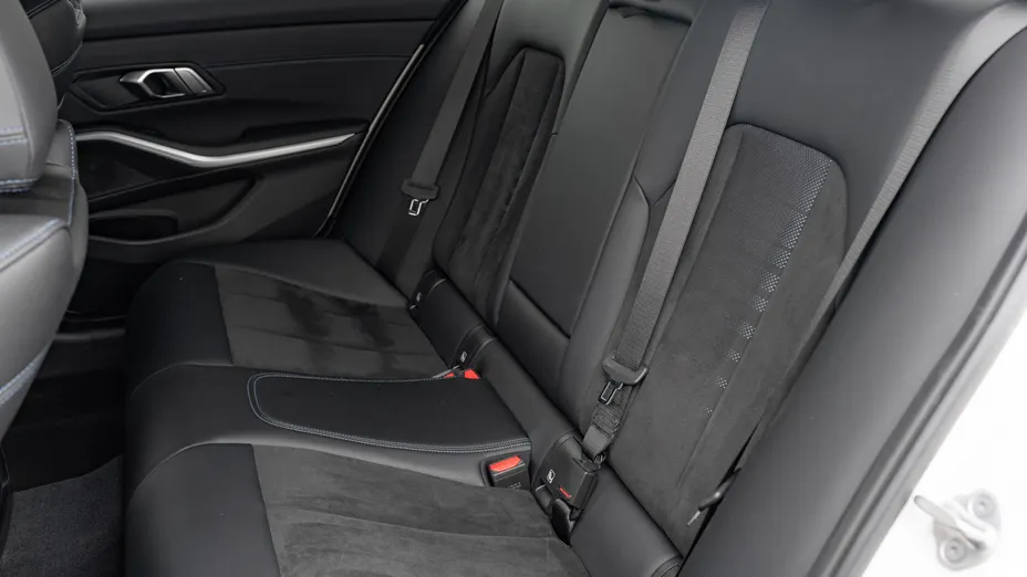 BMW Seria 3 318i M Sport aut