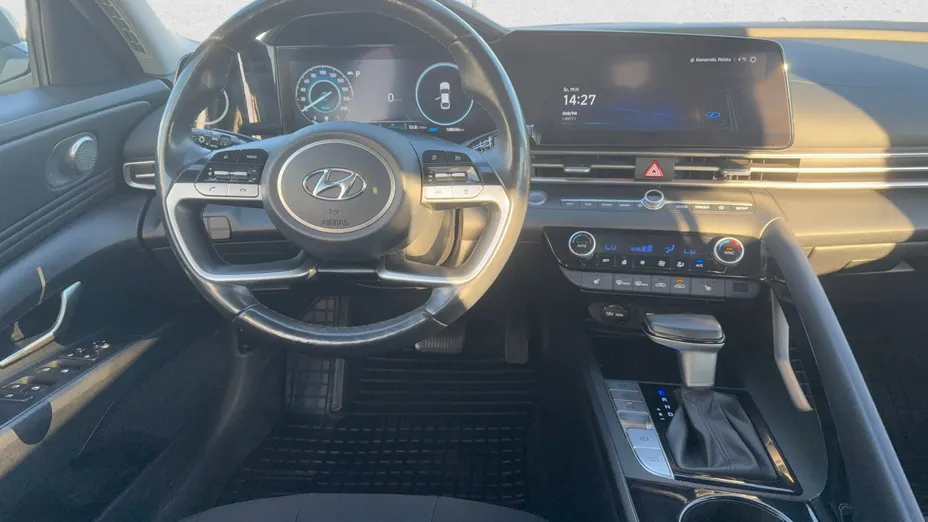 HYUNDAI Elantra Elantra 1.6 Executive CVT