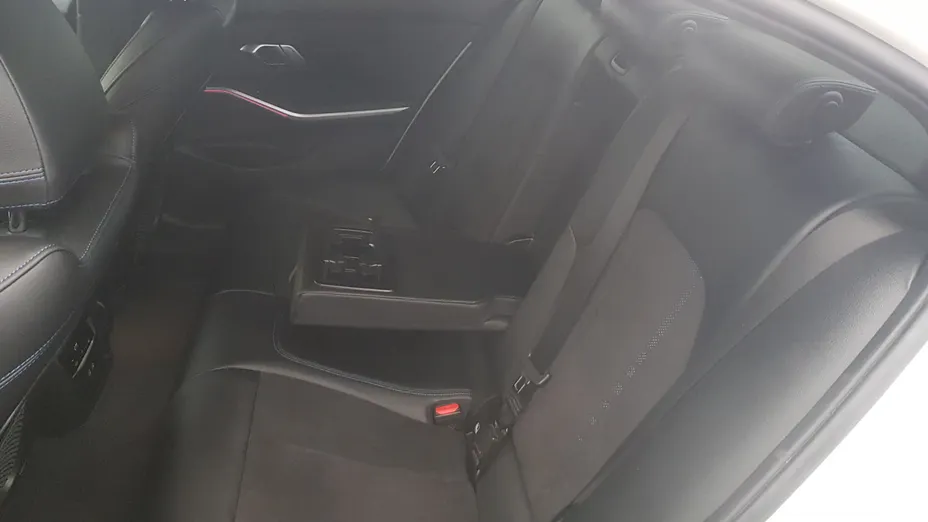 BMW Seria 3 318i M Sport aut