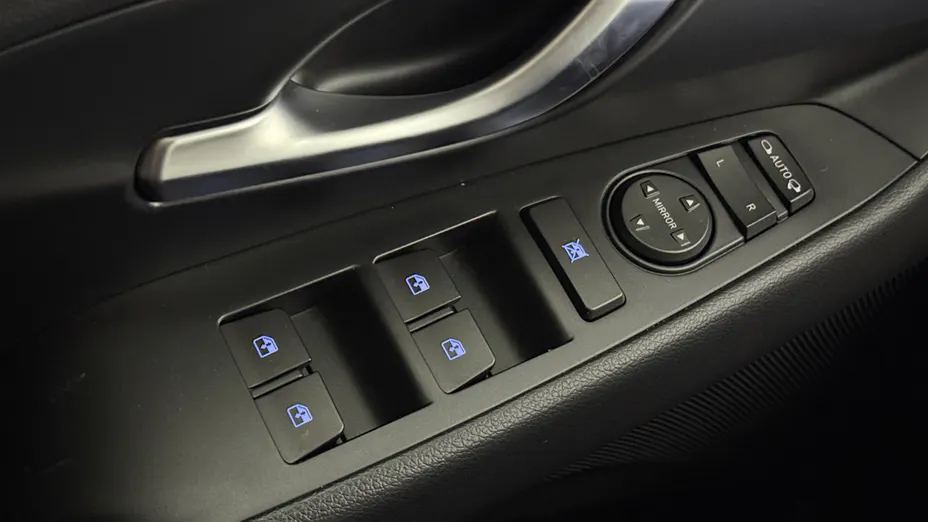 HYUNDAI i30 i30 1.5 T-GDI 48V Smart