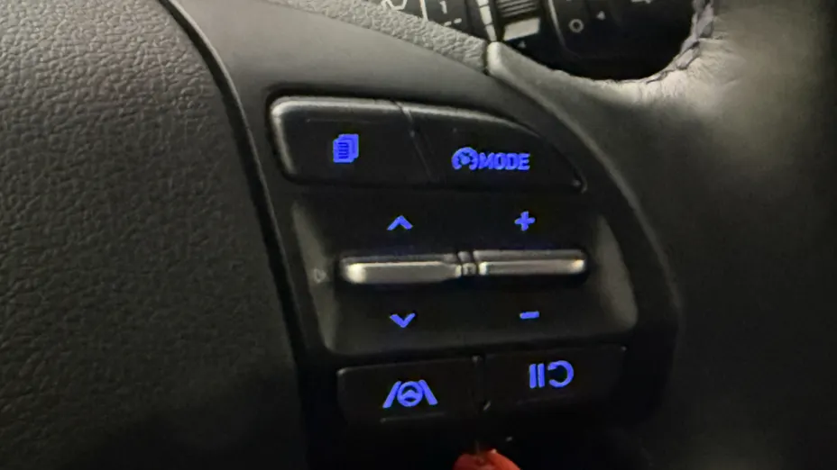 HYUNDAI i30 i30 1.5 T-GDI 48V Smart