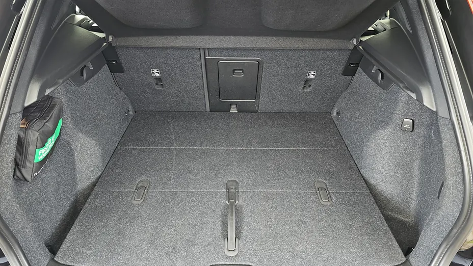 VOLVO XC40 XC40 B3 Plus Dark aut