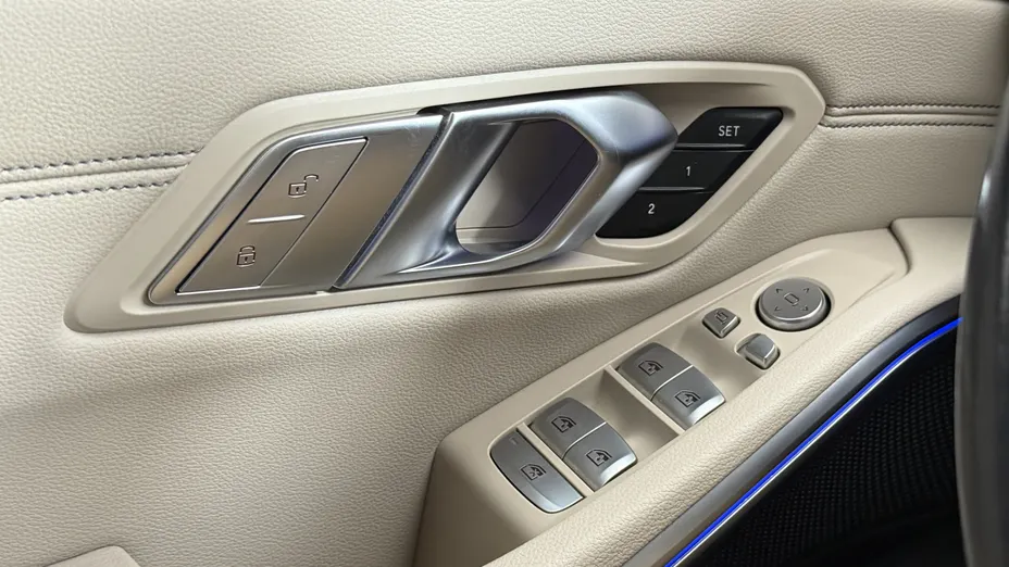 BMW Seria 3 330i xDrive M Sport sport-aut