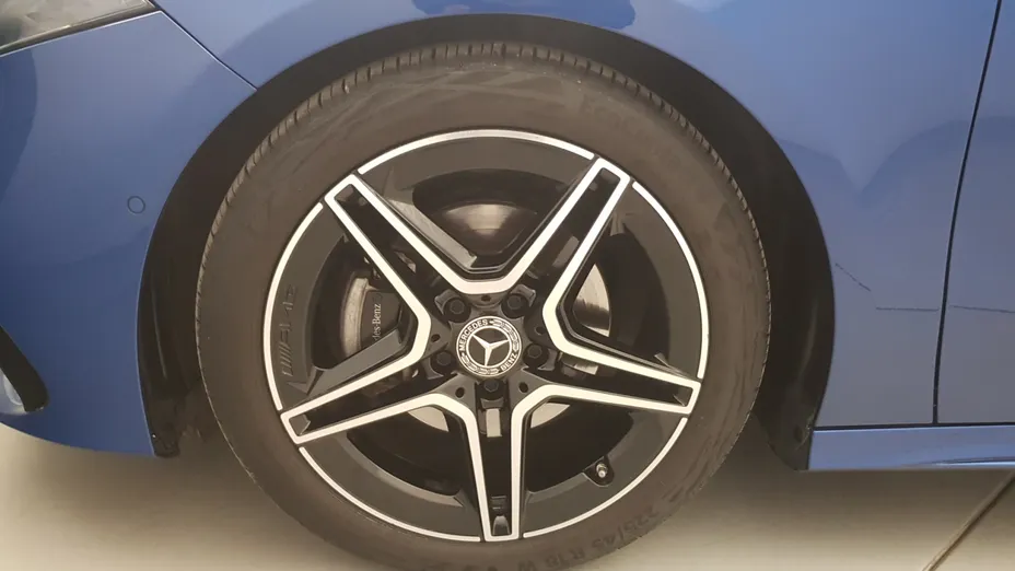 MERCEDES-BENZ A Klasa A 200 AMG Line 7G-DCT