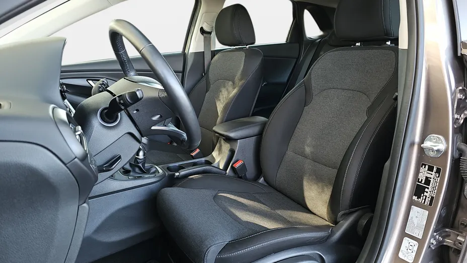 HYUNDAI i30 i30 1.0 T-GDI Smart