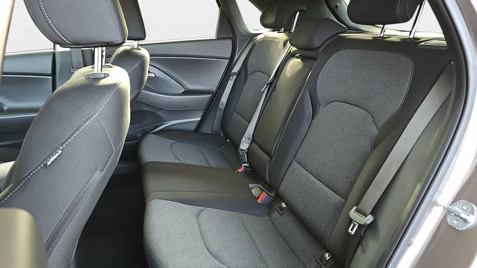 HYUNDAI i30 i30 1.0 T-GDI Smart