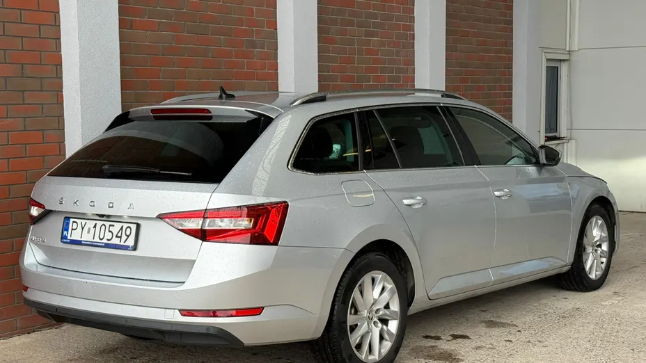 SKODA Superb Superb 2.0 TDI SCR Ambition DSG