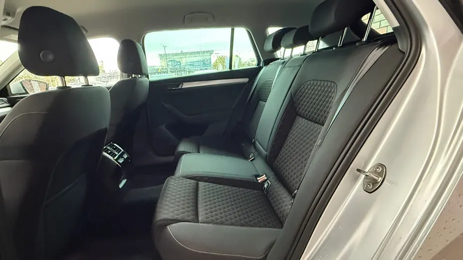 SKODA Superb Superb 2.0 TDI SCR Ambition DSG