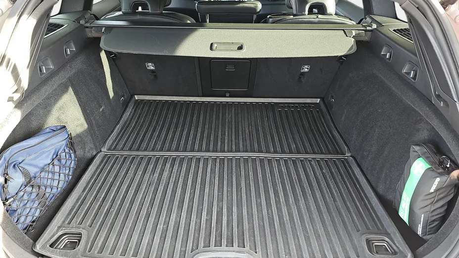 VOLVO V60 V60 B5 B AWD Plus Dark aut