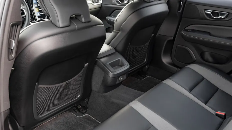 VOLVO S60 S60 B4 B R-Design aut