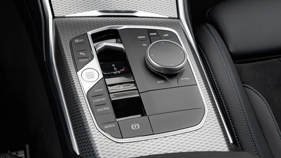 BMW Seria 3 318i M Sport aut