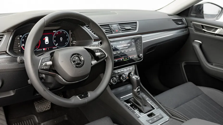 SKODA Superb Superb 2.0 TDI SCR Style DSG