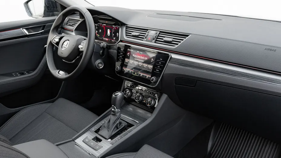 SKODA Superb Superb 2.0 TDI SCR Style DSG