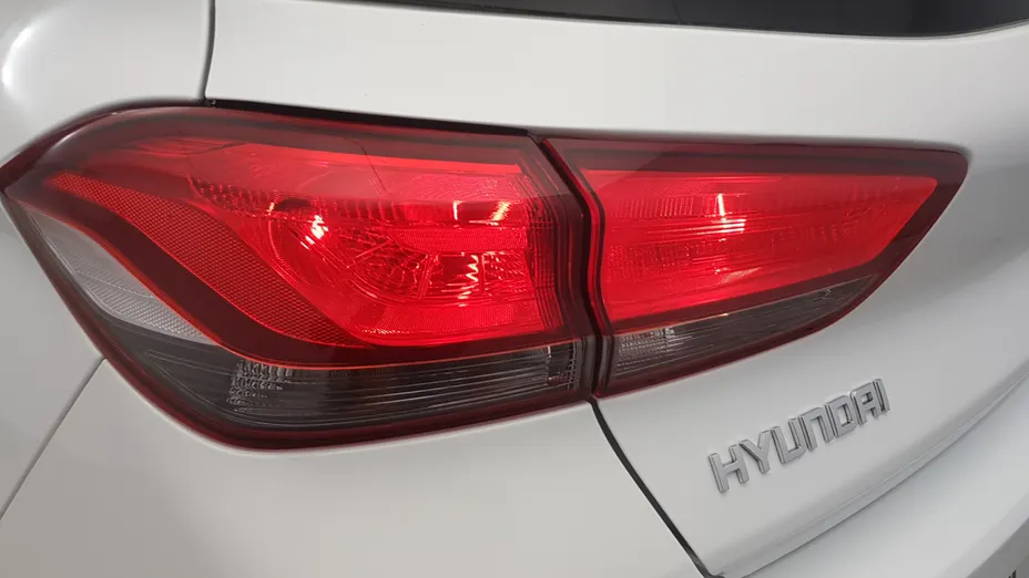 HYUNDAI i30 i30 1.0 T-GDI Modern