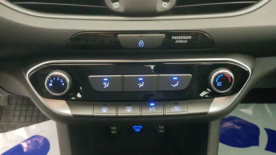 HYUNDAI i30 i30 1.0 T-GDI Modern