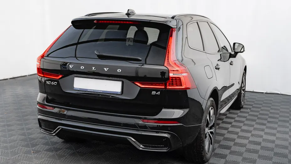 VOLVO XC60 XC60 B4 B Plus Dark aut