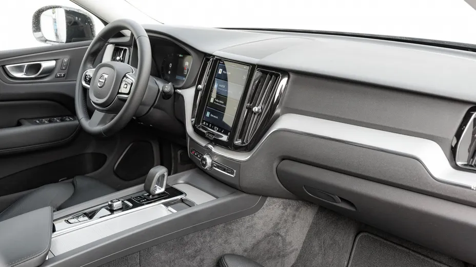 VOLVO XC60 XC60 B4 B Plus Dark aut