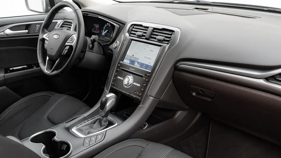 FORD Mondeo Mondeo 2.0 Hybrid Titanium