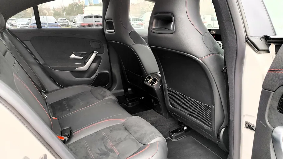 MERCEDES-BENZ CLA CLA 200 AMG Line 7G-DCT
