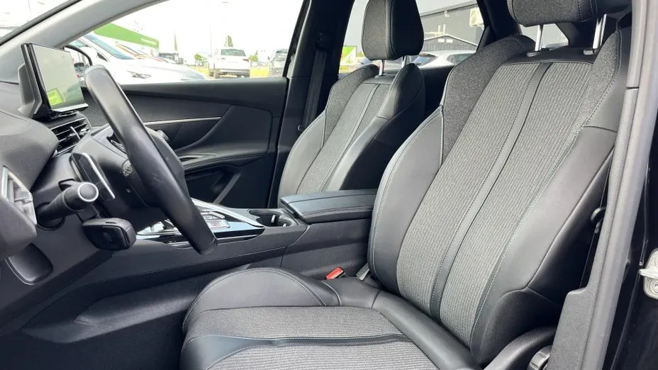 PEUGEOT 3008 3008 1.5 BlueHDi Allure S&S EAT8