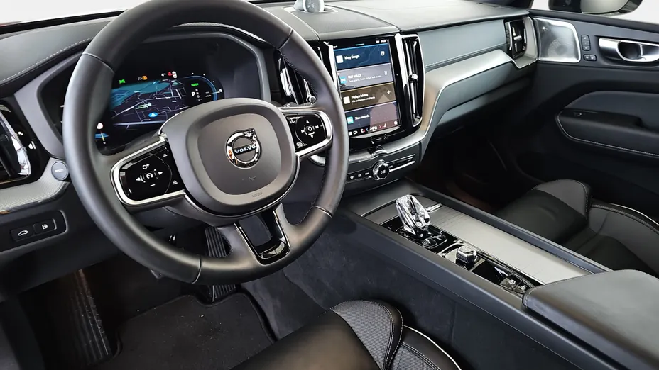 VOLVO XC60 XC60 T8 Plug-In Hybrid AWD Polestar Engineered aut